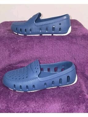 Floafers Prodigy Driver Kid's Loafers Navy Peony Slip-On Water Shoes Size C9